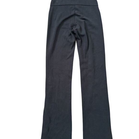 NWOT Lululemon Ribbed Softstreme Flared Pant Regular Black Graphite - Picture 5 of 8